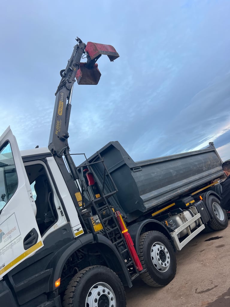 Grab lorry hire and aggregates 