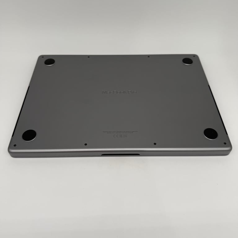 Apple Macbook M2 Pro 16GB 512SSD 26 CYCLES 