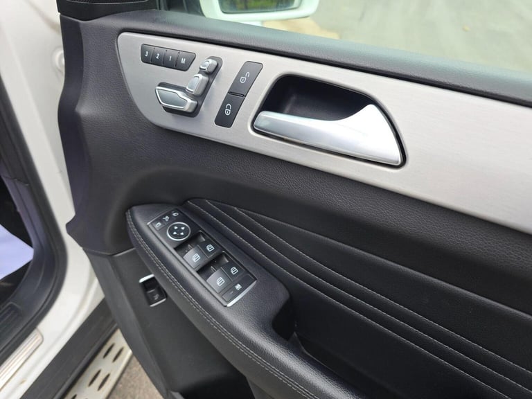 MERCEDES-BENZ GLE CLASS 3.0 GLE350d V6 AMG Line (Premium) G-Tronic 4MATIC Euro