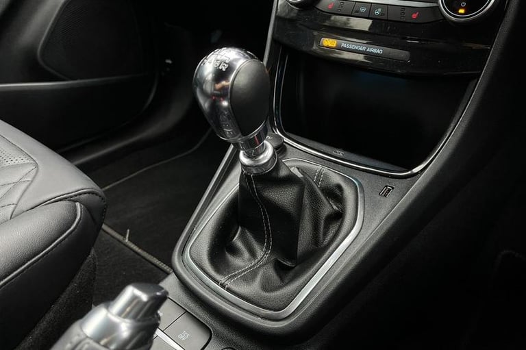 2023 Ford Puma ST-LINE VIGNALE | Heated Seats/Wheel | B+O Audio | Sync 3 Navigation Manual Hatchb...