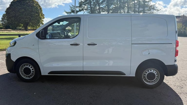 PEUGEOT EXPERT 1.5 BlueHDi 1000 Professional Premium + 2023