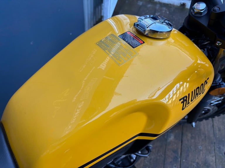 BIKE OF THE WEEK - Bluroc Legend 125cc Scrambler Motorcycle Mutt Bullit 125 