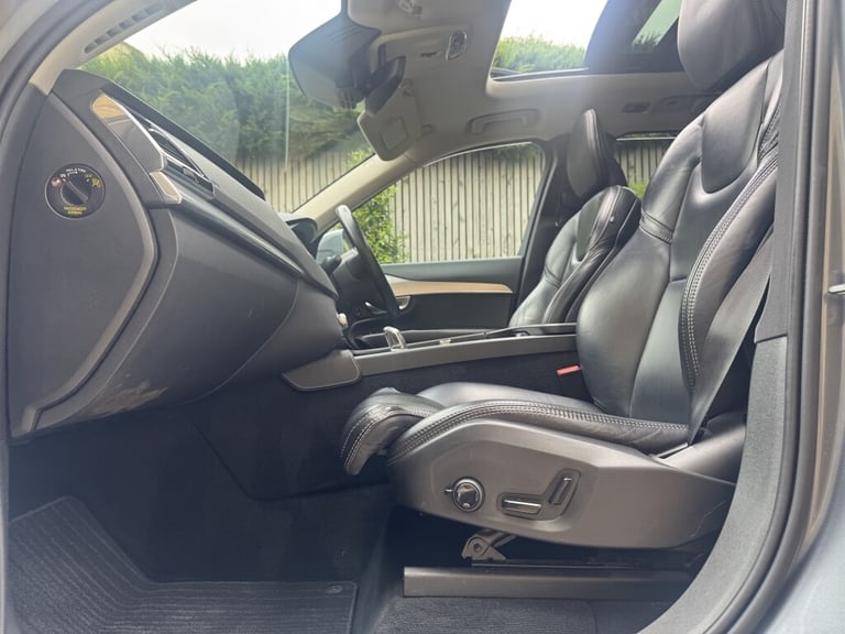 2018 Volvo XC90 T8 2.0 T8 TWIN ENGINE MOMENTUM PRO AWD 5DR Automatic 4x4 Petrol/Electric Automatic