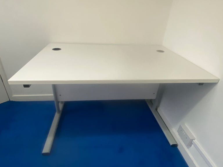 White Office Table Computer Desk