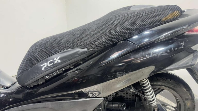 Honda PCX 2011 WW 60K NON RUNNING PROJECT BIKE PARTS BIKE 125CC