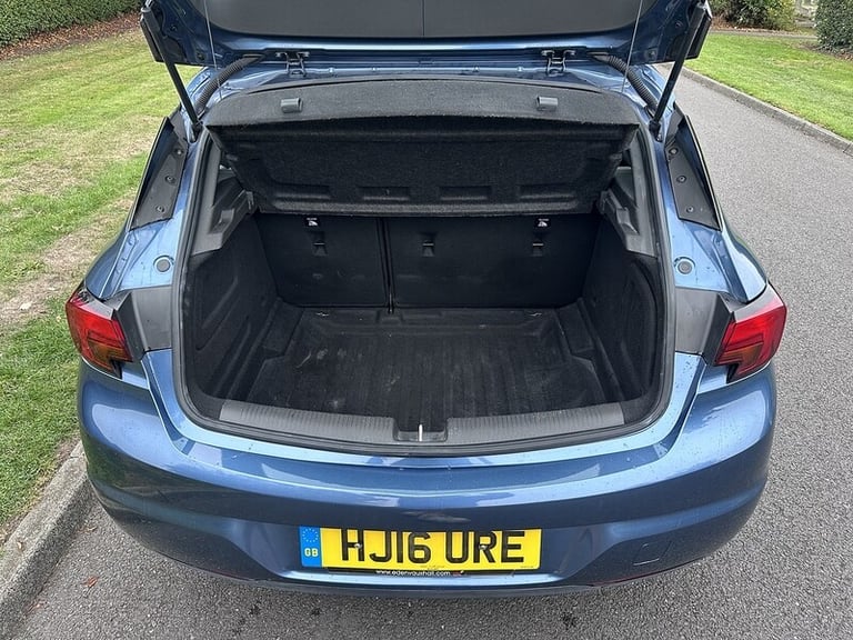 2016 Vauxhall Astra i SRi Hatchback Petrol Manual