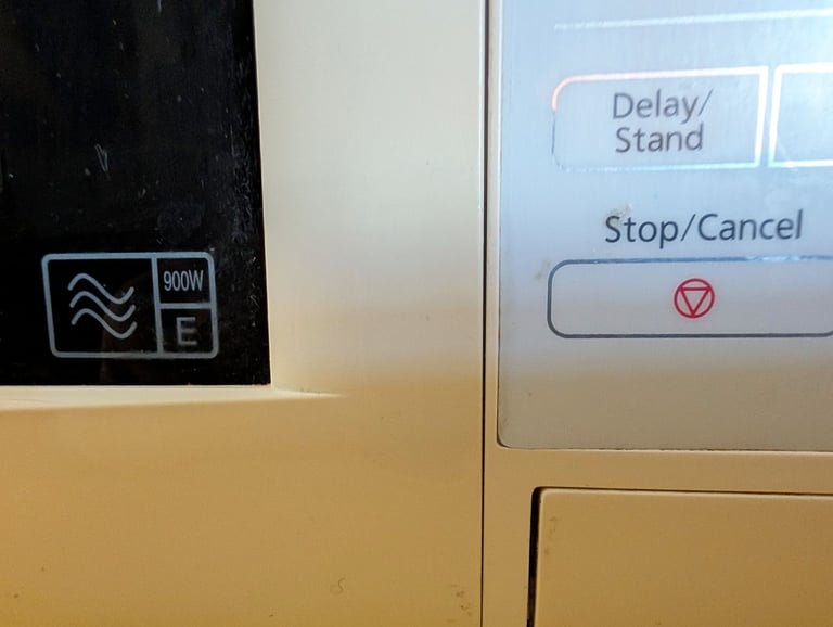 Panasonic Microwave NN-ST459W 900W