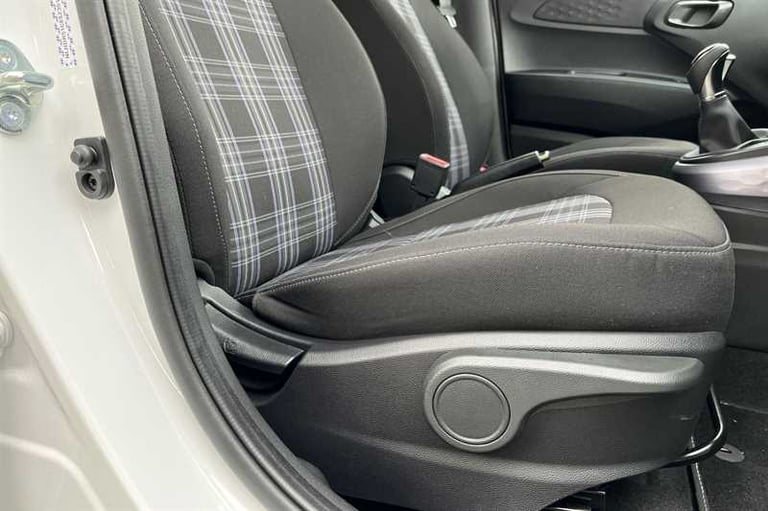 2025 Hyundai i10 1.0 [63] Premium 5dr Auto [Nav] HATCHBACK PETROL Automatic