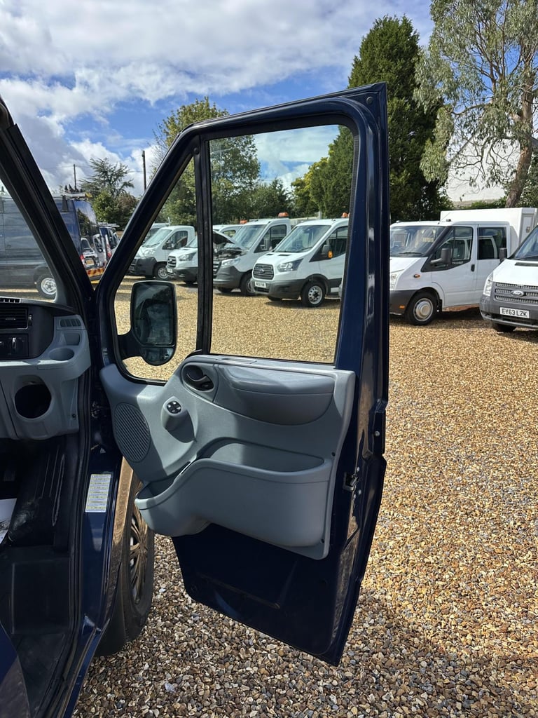 2013 Ford Transit 2.2 TDCi 350 Panel Van 3dr Diesel Manual FWD L2 H3 (209 g/km, 123 bhp) Panel Va...
