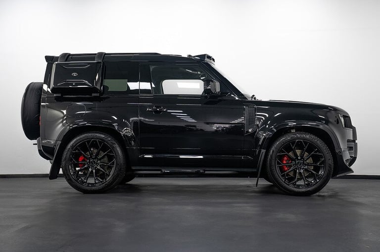 2024 Land Rover Defender 3.0 D250 X-Dynamic HSE 90 3dr Auto ESTATE DIESEL Automatic