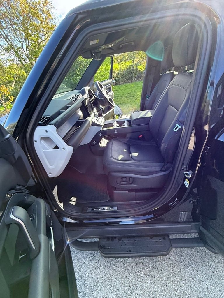 2024 74 LAND ROVER DEFENDER 2.0 P300E 15.4KWH X-DYNAMIC HSE SUV 5DR PETROL PLUG-