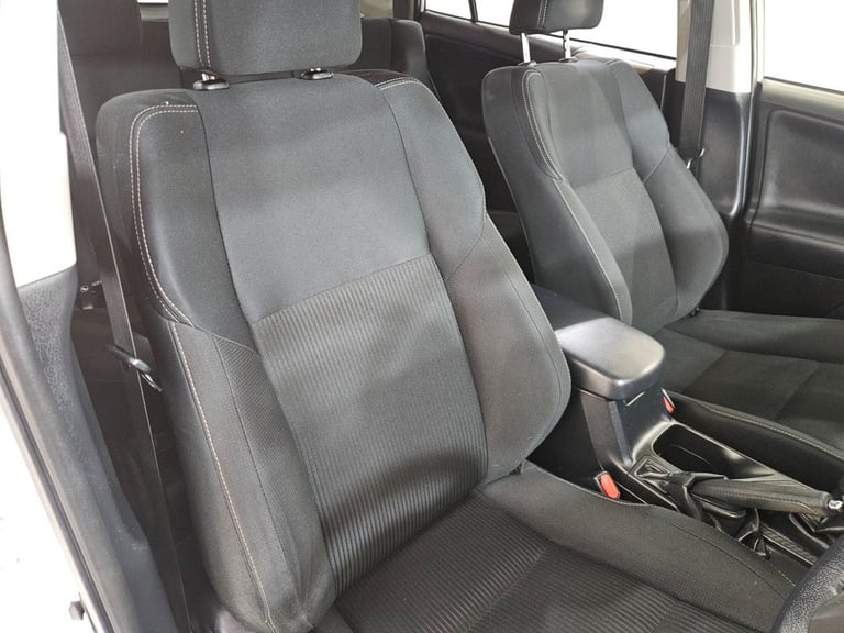 2015 15 TOYOTA RAV4 2.0 D-4D ICON SUV 5DR DIESEL MANUAL 4WD EURO 5 (S/S) (124 PS