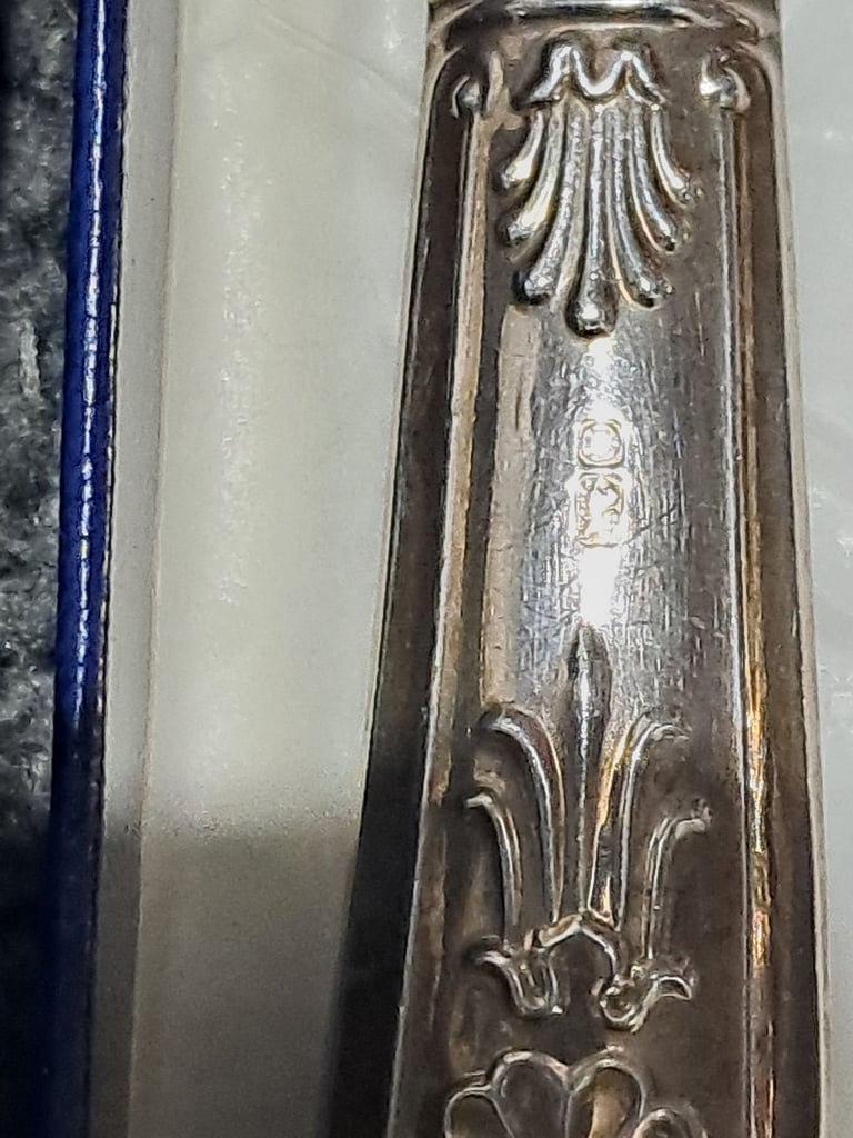 2 bread slices and cheese slicer all hallmarked sterling silver handles 