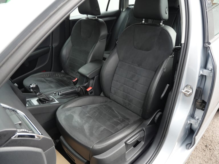 2014 Skoda Octavia 2.0 TDI Elegance DSG Euro 5 (s/s) 5dr Only 32000 Miles