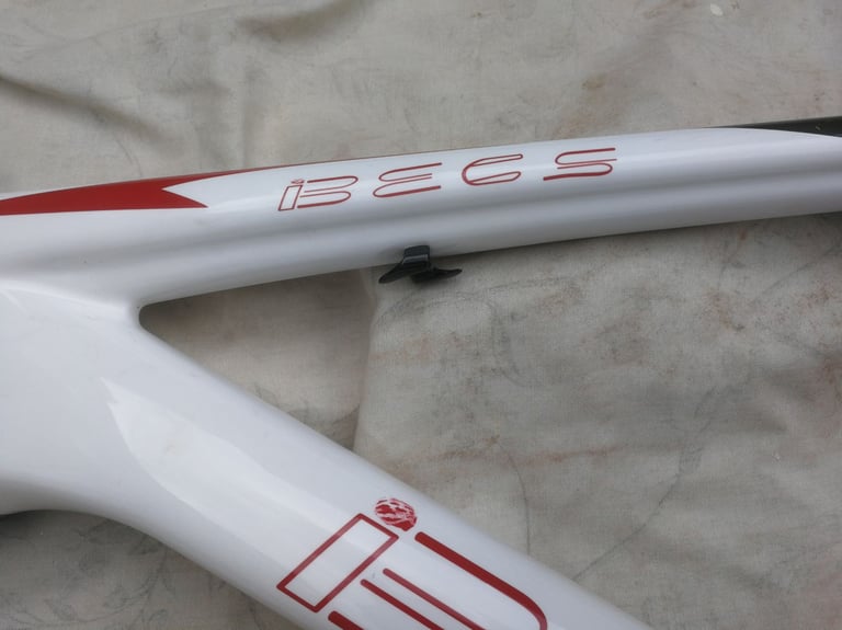 Beks carbon fibre MTB frame 26 inch size small ex condition 