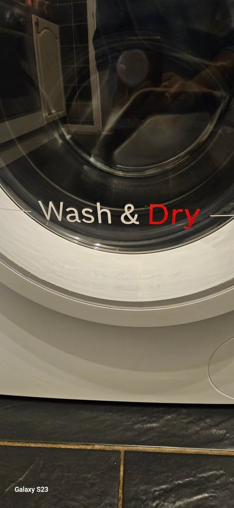 BOSCH SERIES 4, WASHING MACHINE COMBINED WITH DRYER, 8KG/5KG WASHER DRYER. 