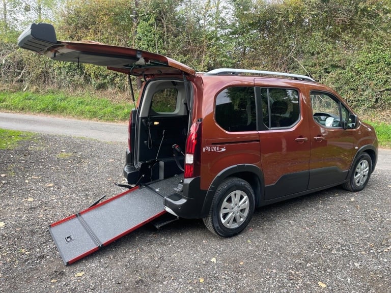 image for  Peugeot Rifter 1.5 BlueHDi 100 Allure 5dr WHEELCHAIR ACCESSIBLE VEHICLE 3 SEATS