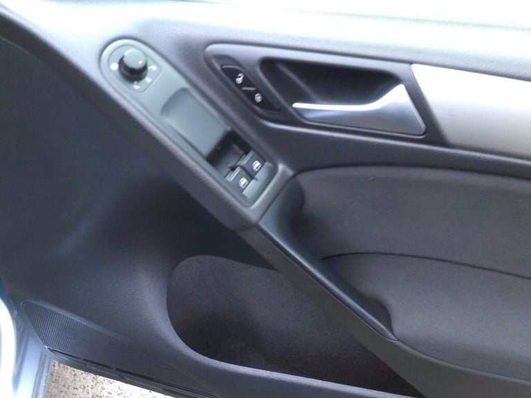 2011 Volkswagen Golf 1.6 TDI S Hatchback 5dr Diesel Manual Euro 5 (90 ps) Hatchback Diesel Manual