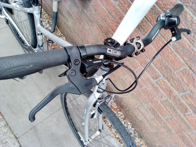 Ladies Marin Larkspur 6061 Aluminium Frame Hybrid City Commuter Bike Bicycle