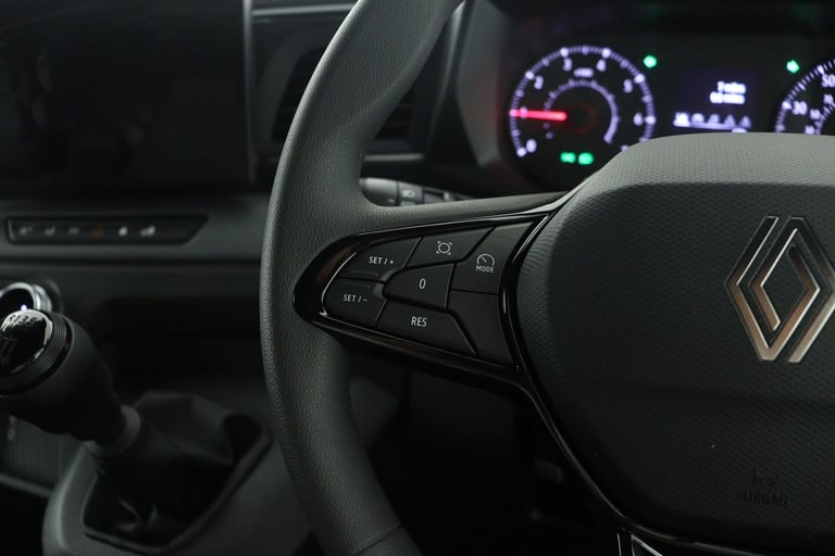 2025 Renault Master MM35 Blue dCi 150 Advance Medium Roof Panel Van Diesel Manual