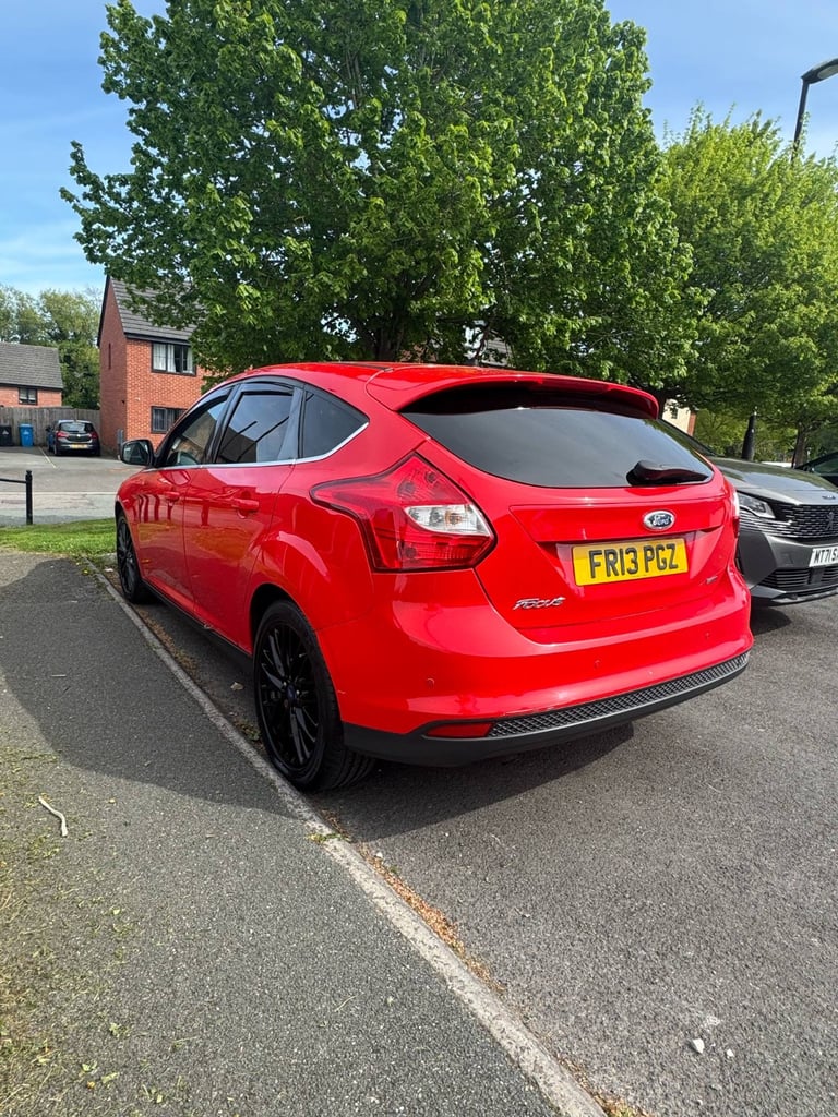 Ford, FOCUS, Hatchback, 2013, Manual, 998 (cc), 5 doors