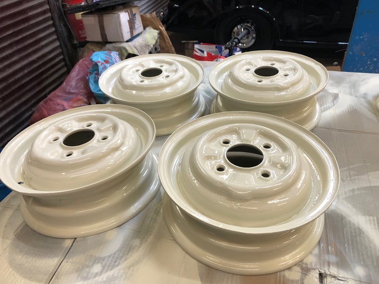 Austin Morris mg 1100 mk1 steel wheels and tyres