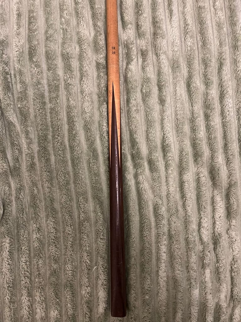 image for Beautiful One Piece Vintage Peradon 1950s 16oz Stamped Snooker Cue - Maple?