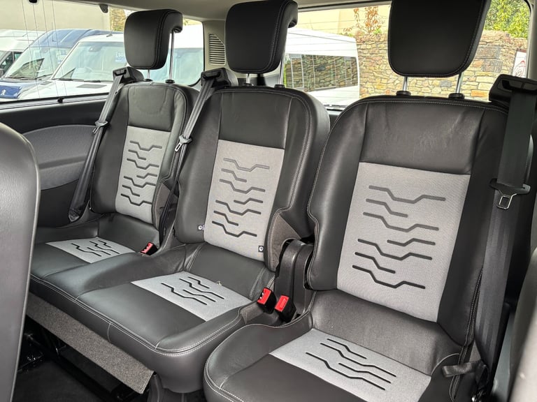 2018 Ford Tourneo Custom 2.0 TDCi 170ps sport Low Roof 8 Seater Titanium Minibus Diesel Manual