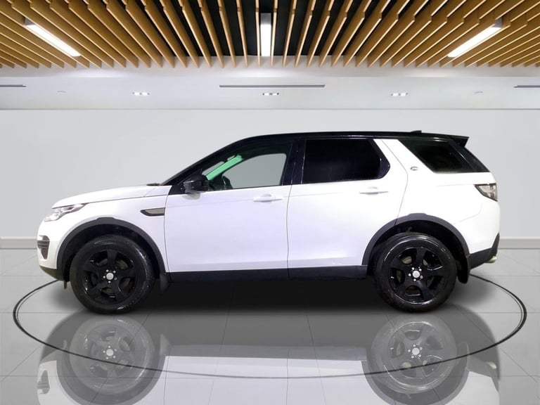 2018 Land Rover Discovery Sport 2.0 TD4 SE SUV 5dr Diesel Auto 4WD Euro 6 (s/s) (180 ps) ESTATE D...