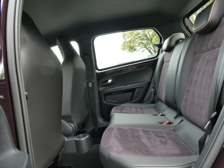 1.0 75 Mii by Cosmo 5dr *6 SERVICES +DAB +BTOOTH +HEATED LEATHER +2 KEYS*