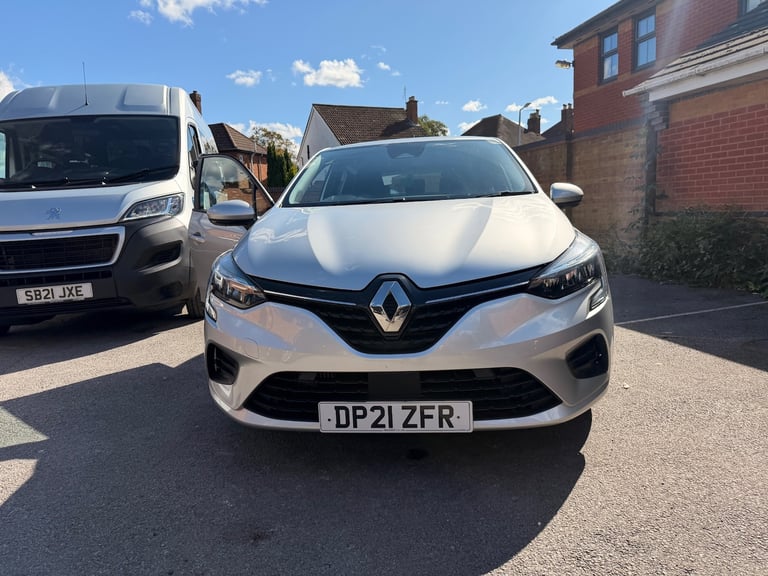 2021 Renault Clio 1.0 TCe 90 Iconic 5dr HATCHBACK Petrol Manual