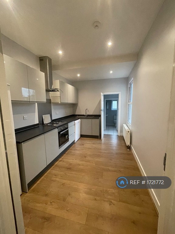 image for 4 bedroom house in Glencairn Road, London, SW16 (4 bed) (#1721772)