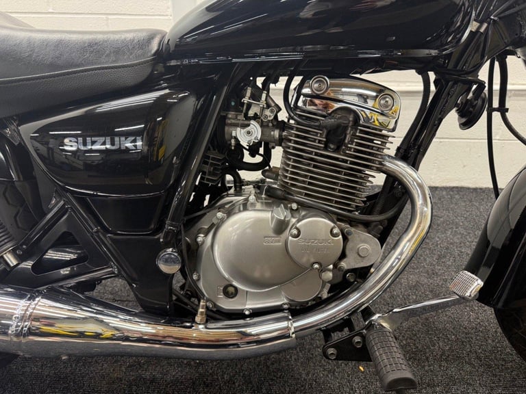 Suzuki GZ125 ** Lovely Condition - Low Miles- Warranty **