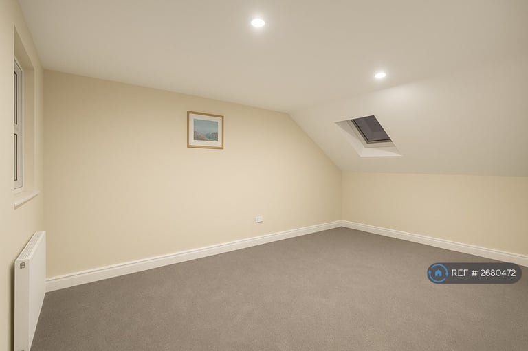 3 bedroom flat in Church Road, London, E10 (3 bed) (#2680472)