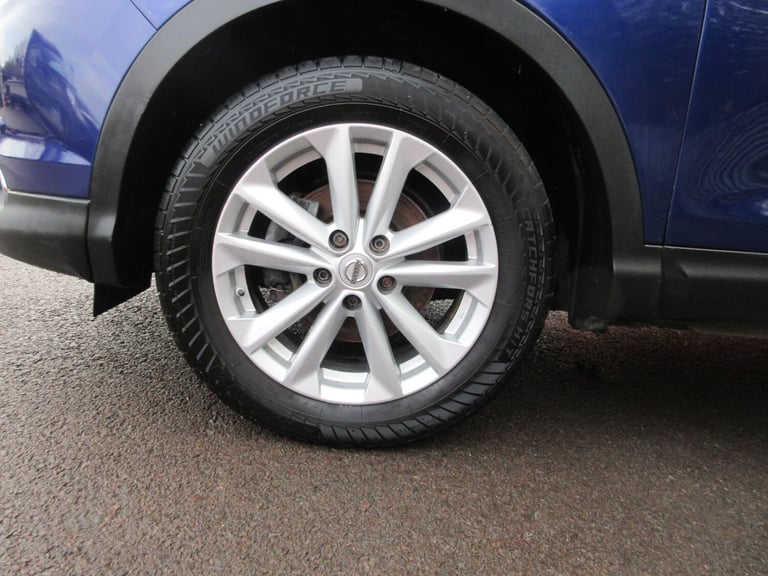 2015 Nissan Qashqai 1.5 dCi Acenta [Smart Vision Pack] 5dr HATCHBACK Diesel Manual