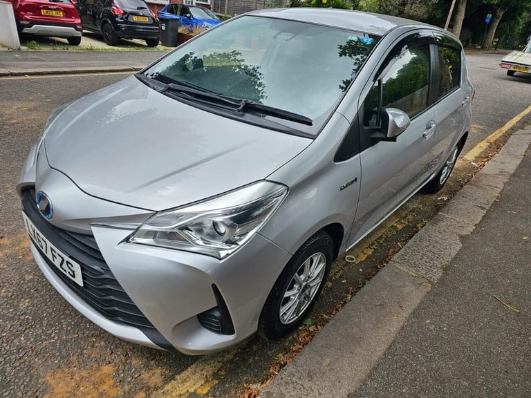 2018 Toyota Yaris 1.5 VVT-h Icon Tech E-CVT Euro 6 (s/s) 5dr Hatchback HYBRID ELECTRIC Automatic