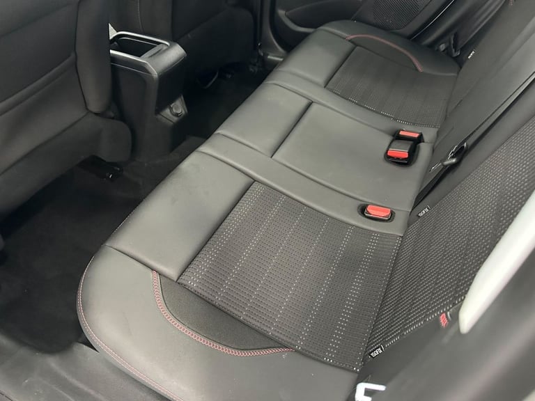 2018 Peugeot 2008 1.2 PureTech GT Line SUV 5dr Petrol Manual Euro 6 (s/s) (130 ps) HATCHBACK Petr...