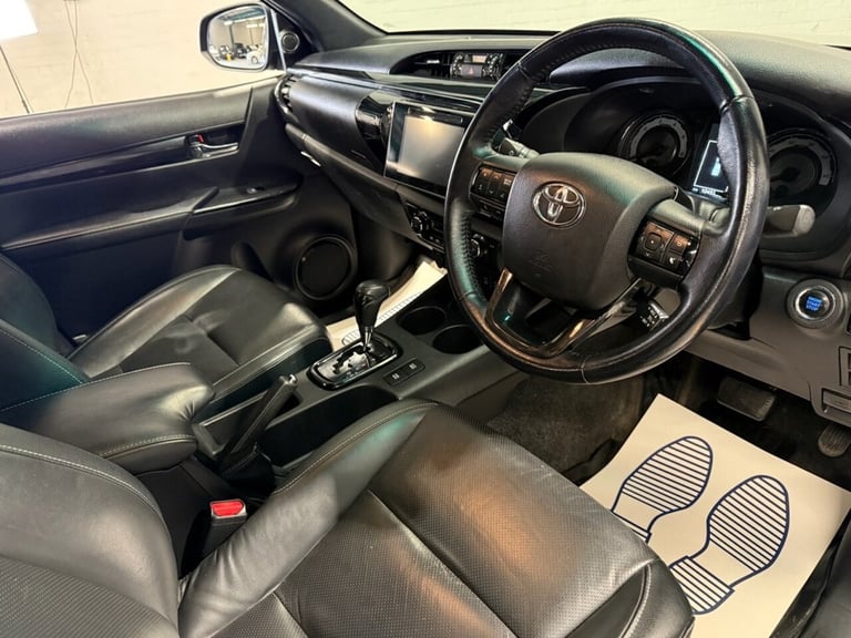 2018 68 TOYOTA HI-LUX 2.4 D-4D INVINCIBLE X PICKUP DOUBLE CAB 4DR DIESEL AUTO 4W
