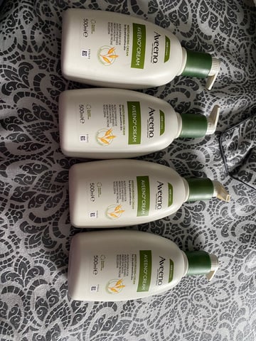 Aveeno Cream 500ml for dry and sensitive skin in Bridgwater