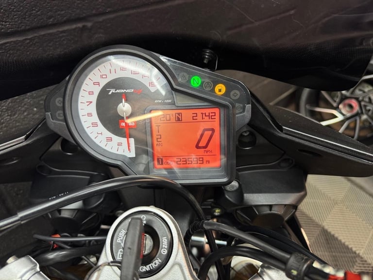 2011 Aprilia Tuono 1000 V4 1000 V4 R APRC Petrol Manual (165 bhp)
