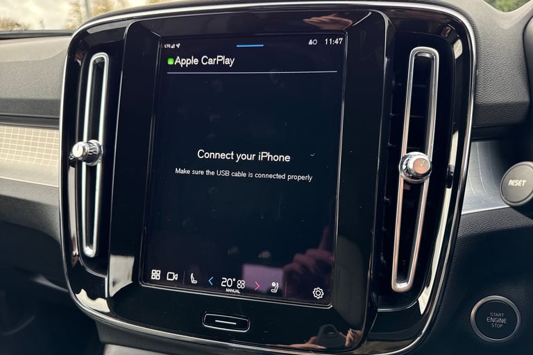 2023 Volvo XC40 2.0 B3 MHEV Plus DCT Auto Euro 6 (s/s) 5dr SUV PETROL Automatic