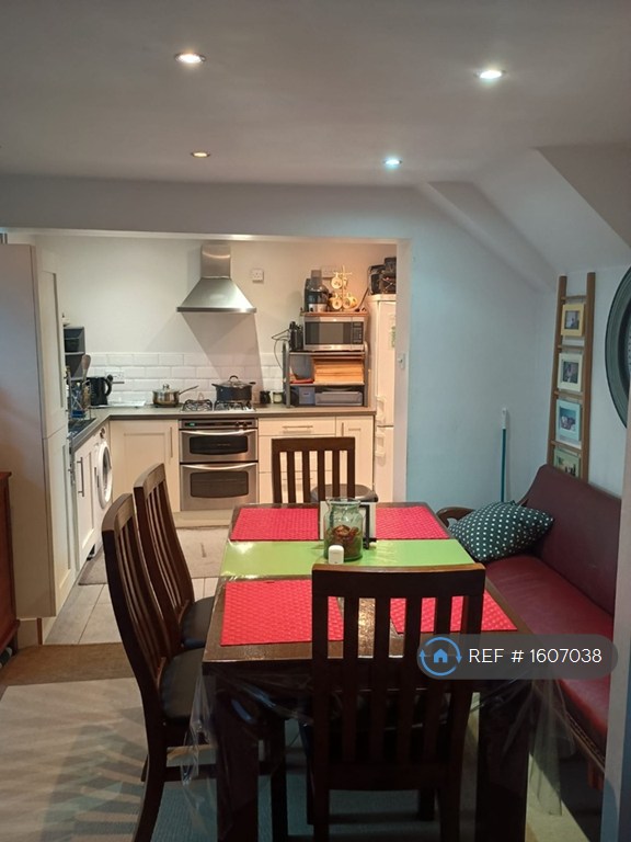 4 bedroom house in Whitethorn Crescent, Sutton Coldfield, B74 (4 bed) (#1607038)