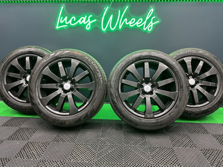 Land Rover Freelander 2 19 inch HST’s powder coated Technical Grey Alloy wheels & Pirelli tyres!