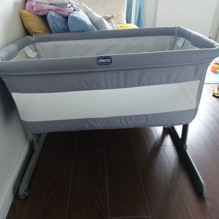 Chicco Next-to-me bedside crib