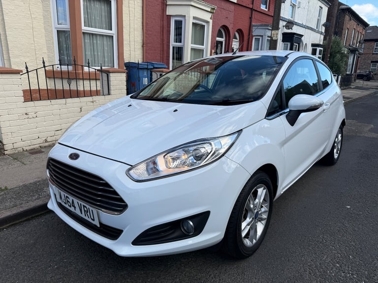 2014 Ford Fiesta 1.25 Petrol Zetec ONLY 79K MILES / not b max vauxhall fiat honda focus astra corsa