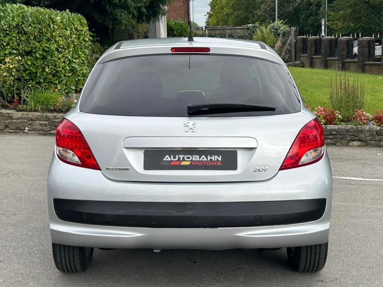 2011 Peugeot 207 1.4 VTi Sportium Euro 5 5dr HATCHBACK Petrol Manual