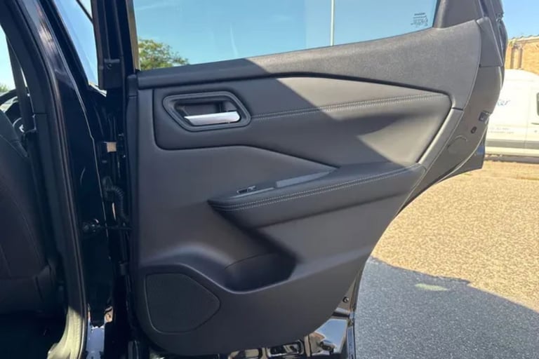 2025 Nissan Qashqai 1.5 E-Power 205 N-Connecta [Glass Roof] 5dr Auto Hatchback Hybrid Automatic