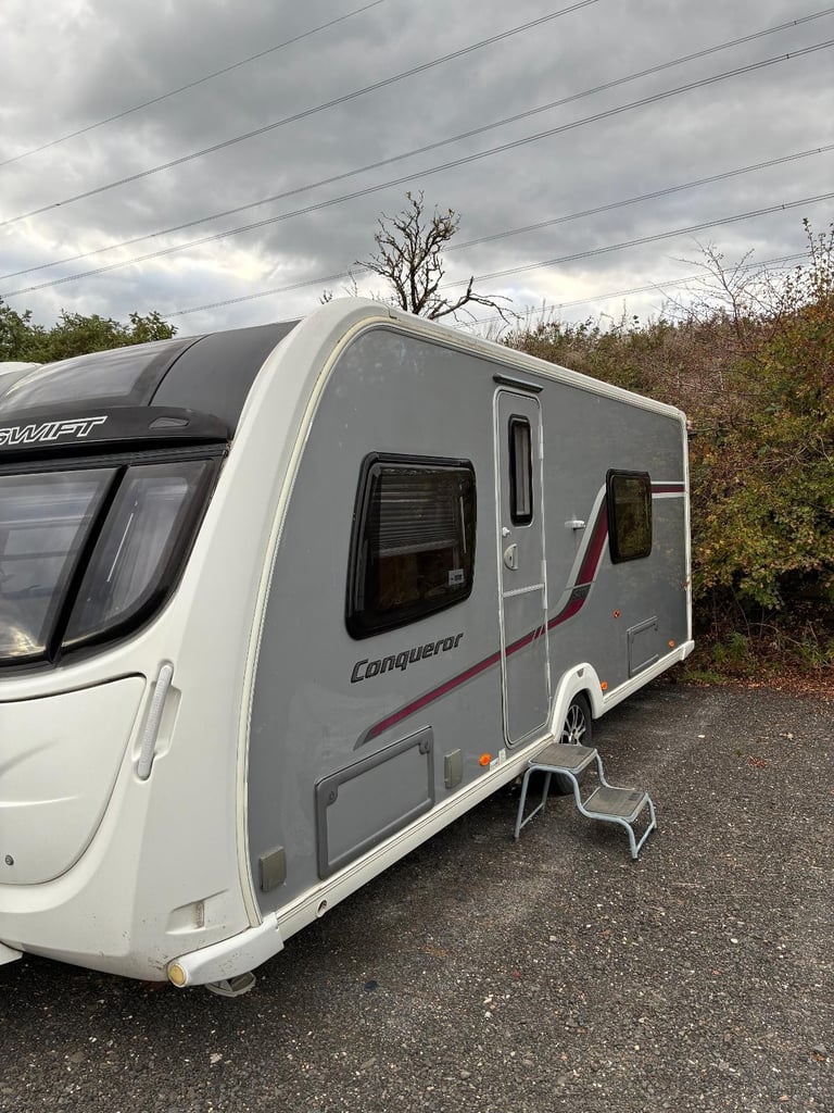 2012 Swift Conquer 570