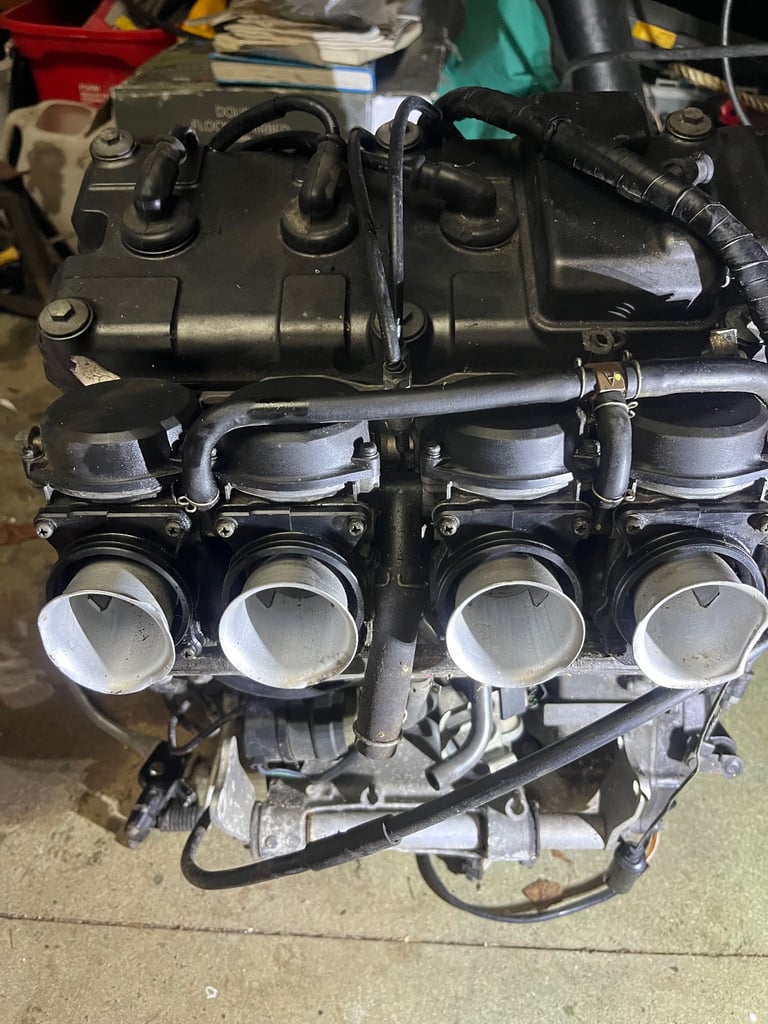 Honda CBR 900 RR Fireblade engine