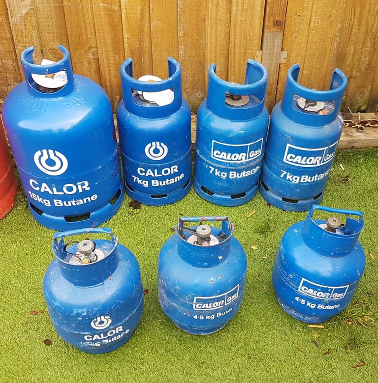 Full gas bottles / cylinders, regulators, distributor valves 1,2,3,4 ways.